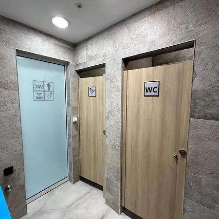 Hostelum Hostel *