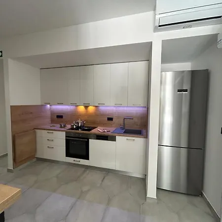 Hostelum بيت شباب