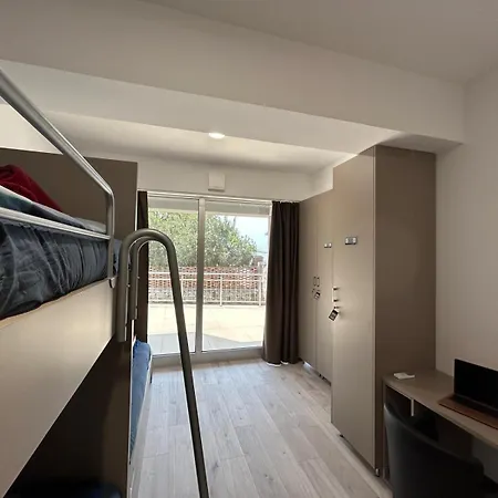 Hostelum Hostel *